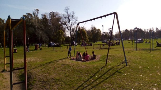 Parque Camet plaza