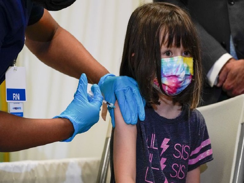 Se comenzó a vacunar con dosis de refuerzo a niños de 5 a 11 años