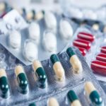 Más de 40 laboratorios congelan los precios de los medicamentos por 30 días